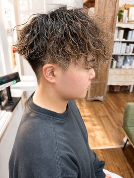 ユイマァルスロウ 岡山(YUIMARLSLOW) 岡山メンズサロン20代30代波巻きツイストスパイラルパーマ