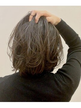 カール 鶴川店(K:R) 大人ラフカールの切りっぱなしボブ