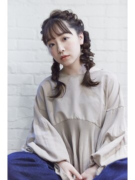 ラレイ(Lalei) 表参道駅/青山　大人ツイン編み込みアレンジ　辻幸奈