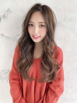 ソワリー 栄(THOiRY) 小顔カットが得意なスタイリストby坂元