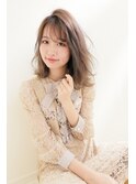 ピンクベージュ×ラフウェーブミディ