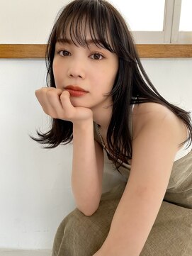 アンガーデン(Une GARDEN) 斜め前髪×暗髪ミディアムヘア　くびレイヤー