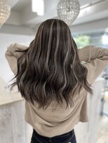 リア(riah)&nbsp;コントラストハイライト！