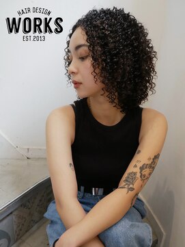 ワークス ヘアデザイン(WORKS HAIR DESIGN) スパイラルパーマ女子　細かめカーリーヘア
