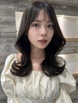 グレージュカラーフェイスレイヤーくびれヘア【肥田亜沙美】
