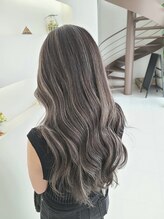 スリーヘアーデザインズ(Three Hair Designs) ハイライトグレージュ