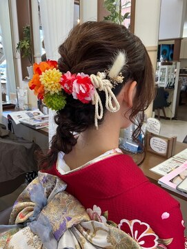 コア フィール ア デイ(COIFFURE A DAY) 編みおろしアレンジ