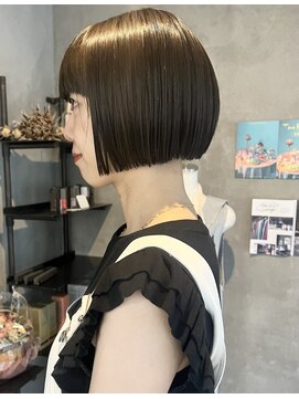 センスオブワンダー(SENSE OF WONDER) オリーブカラー×ミニボブ