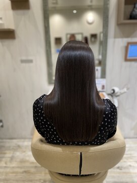 朝が楽！高濃度水素ストレートで髪質改善【縮毛矯正】