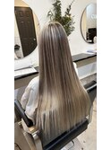 ブリーチ、カット、カラー、トリートメント