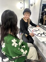 美容室がちょっと苦手な方にも寄り添うサロン。落ち着いた空間で、リラックスしてお過ごしください。