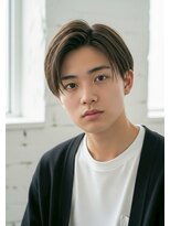 ワゴンバイアフロート(Wagon by afloat)&nbsp;メンズカット/ナチュラルフェザーパーマ/センターパート/池袋