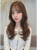 愛されロング×フェミニン。柔らか水光カラーで肌色を綺麗に