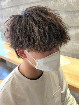 ニアウ 太田店(Niau) MEN’S HAIR/波巻きツイストスパイラル/リバースセンターパート