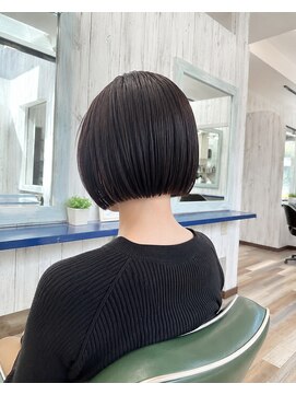 ルートヘア 辻堂店 切りっぱなしボブ/ミニボブ/縮毛矯正/艶髪ストレート