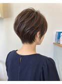 丸みがきれいな大人ショート/前髪カット