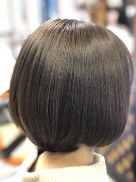 ミックスカール(Mixcurl) 首まわりスッキリボブ アッシュベージュ