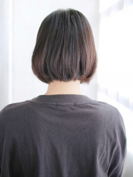 ヘアメイク ナル(hair make nalu) ダークカラーのモードボブスタイル