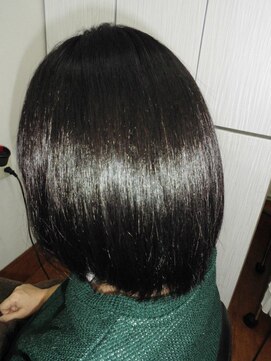 スタジオ ティーウェーブ(S.T.WAVE) ナチュラルストレートヘアー