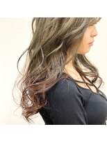 アローズソワン(HELLO'S SOIN)&nbsp;巻き髪が映えるグラデーションカラー　2/23