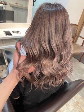 ノイズ オオサカ(NOISM) ピンクベージュ ミディアムパーマ