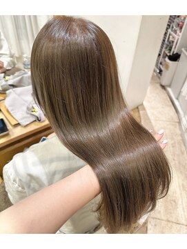 バイオレット 表参道店(Violet) ニュアンスカラーオリーブベージュくすみベージュ艶感カラー