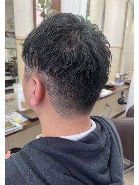 コアフィールフィス(COIFFURE fils) 《見附　今町》メンズ　ツーブロ刈り上げ
