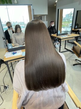 シー(See.) 寒色ベージュ