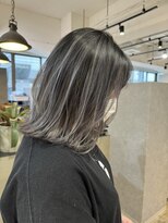 メリー オオサカ(Merly Osaka)&nbsp;smoky silver balayage