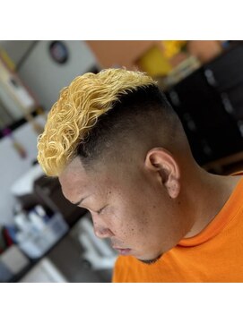 ピシャッとニ代目銀二郎 カーリーパーマ【広島/理容室/古民家バーバー二代目銀二郎】