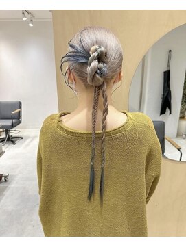 スタン 渋谷(Stam) ナチュラルブロンドウルフカット冬カラー透明感ブリーチ渋谷駅