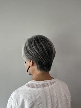 バトー バイ トリコ 船橋北口店(BATEAU by tricot) #グレイヘア#大人