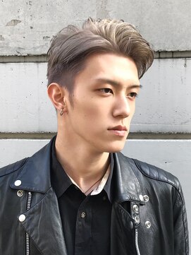 エリマ 横浜西口(elima) ハイトーンとも相性の良いアップバングショートスタイル