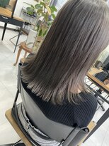 スイ(sui)&nbsp;グレージュ×ぱっつんロブ