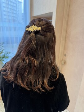 【中里恵梨】ヘアセット/ハーフアップ/ゆるふわ巻き/ミディアム