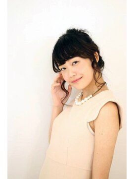 フォルテ 藤枝エピ店 大人シックで可愛いいアレンジスタイル