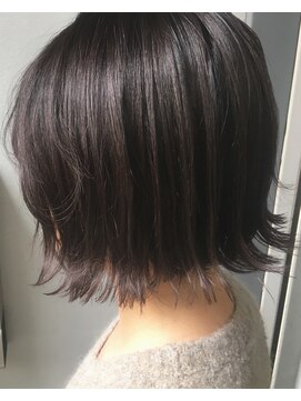 オリ(oli) 切りっぱなしボブ × 外国人風バイオレットアッシュ