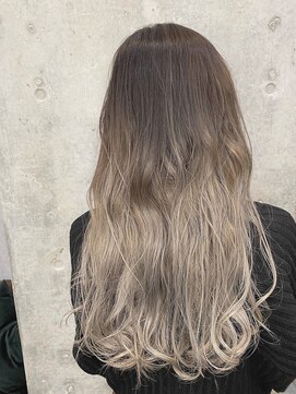 ユアーズヘア 新宿WEST(youres hair) グラデーションカラー ミルクティーベージュ ハイライト