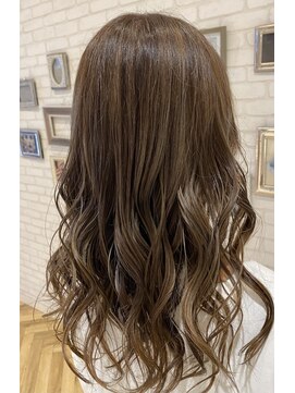 アイコニック 日進梅森台店(ICONIQ) ミルクティーベージュ