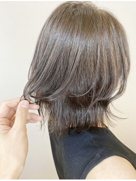 ジーナ 船橋(Zina) 小顔セミウェットウェーブピンクベージュハイライトカラー