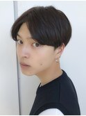 韓国風センターパートセンター分けツーブロック刈り上げ