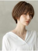 20代30代大人可愛い前下がりショートボブ/丸みショート/前髪あり