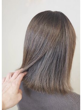 ヘアーアンドメイク ドレス(DRESS) 白髪ぼかしハイライト