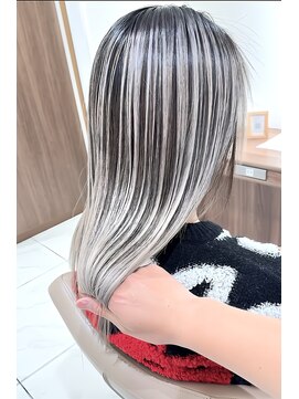 アッシュ 大宮店(Ash) 海外風ホワイトベージュバレイヤージュ