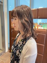 エルサフィロ ヨドヤバシ(el zafiro yodoyabashi) ゆるふわパーマ ミディアムスタイル