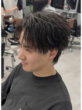 ラヴィット 横浜店(LUVIT) 無造作センターパート