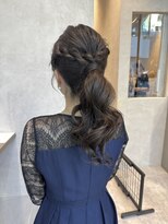 ドッグマニアピンチアオヤマ(DOGMANIA PiNCH AOYAMA) お呼ばれヘア/ローポニーテール