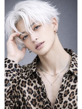 グレイバイニューヨークニューヨーク 京都北大路(Gray by NYNY) ホワイトカラー×フェザーパーマ/ブリーチパーマ/京都/北大路