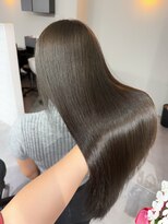 ジゼル 栄 矢場町(Giselle)&nbsp;RENYA 赤み嫌いな人におすすめ！オリーブグレージュカラー！
