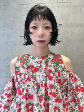 キャロルガーデンズ ボコカ 表参道(Carroll Gardens bococa) 黒髪ボブ×フリルバング ラフウェーブ